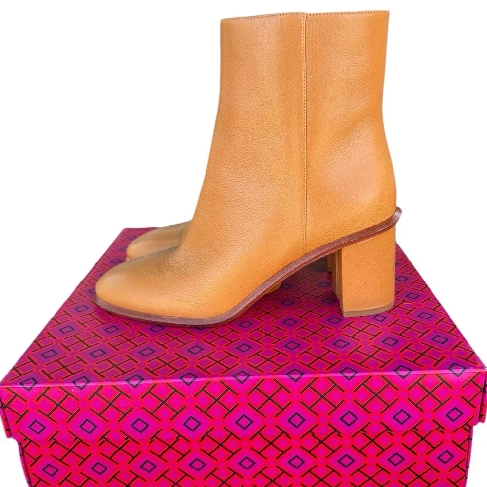 NIB TORY BURCH BROOKE STAMPED HEEL ROUND TOE LEATHER BOOTIE